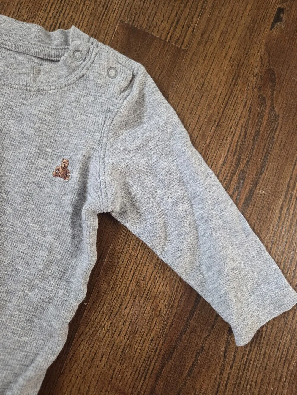 BabyGap Boys 6/9m Grey Thermal Bodysuit